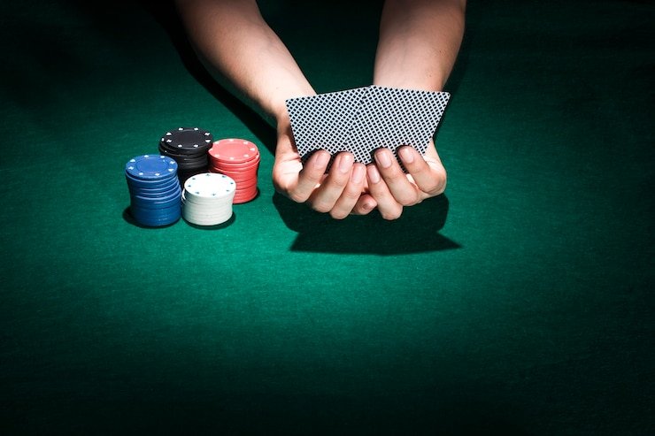 Studio Live Roulette dengan dealer profesional dan roda roulette berkualitas tinggi di platform 777win apk